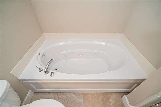 Building Photo - 817 Gray Friar Dr