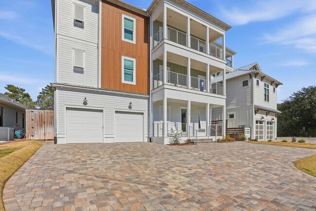 Building Photo - 120 Dune Dr