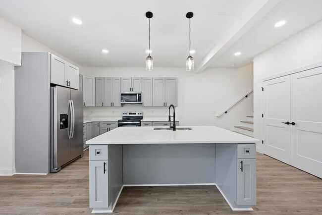 Building Photo - Stunning lakeside new construction: 4 bedroom and 3 bath home