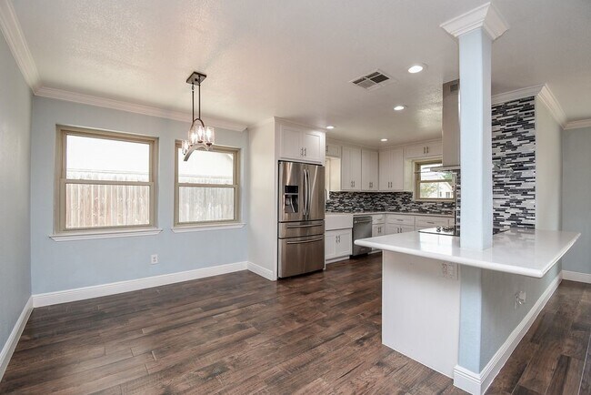 Building Photo - 21338 Park Villa Dr