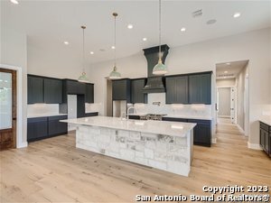 Building Photo - 103 River Mountain Dr