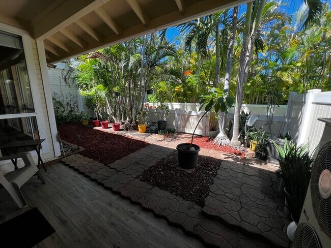 Building Photo - Spacious 3-Bedroom, 3-Bath Home in The Arbors