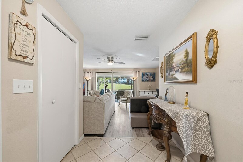 Building Photo - 2507 Bluegrass St