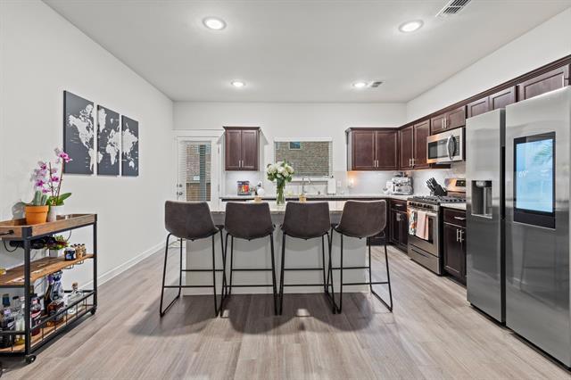 Building Photo - 2052 Dove Creek Ln