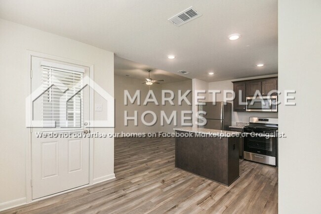 Building Photo - 10840 Gray Mare Dr