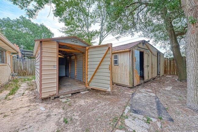 Building Photo - 3527 Acorn Springs Ln