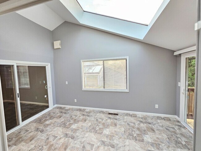 Building Photo - 8388 SW Lori Way