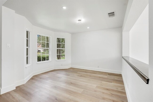Building Photo - 16803 Bailey Jean Dr