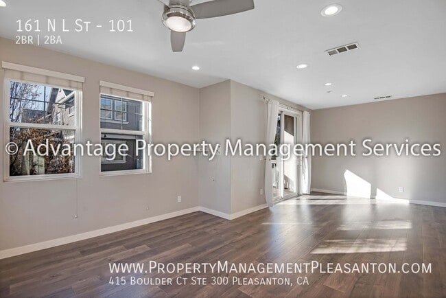 Building Photo - 161 N L St