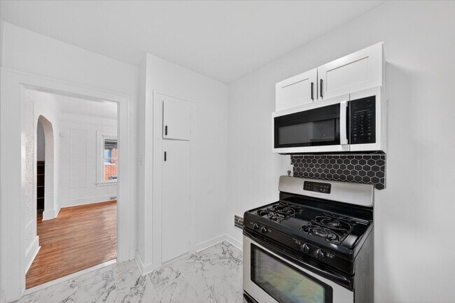 Building Photo - 16890 Stoepel St