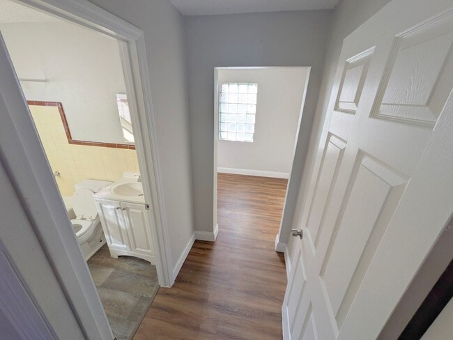 Building Photo - 506-512 Northwood Road