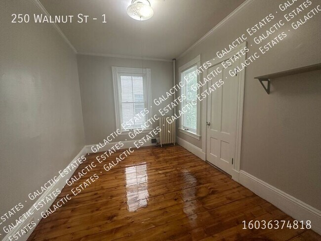 Building Photo - 250 Walnut St