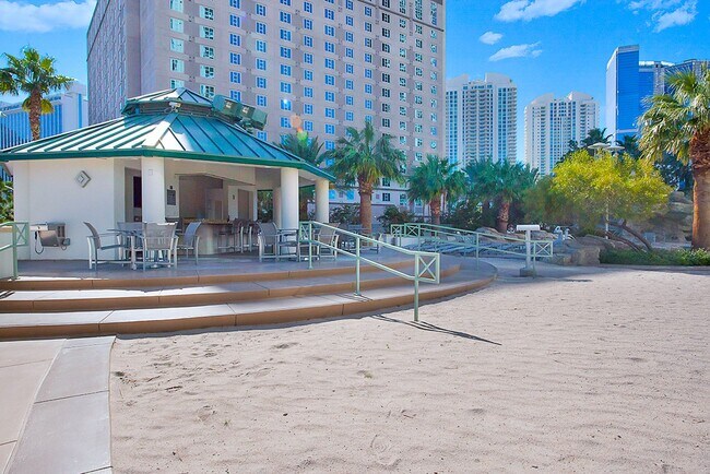 Building Photo - Turnberry Towers East 1507