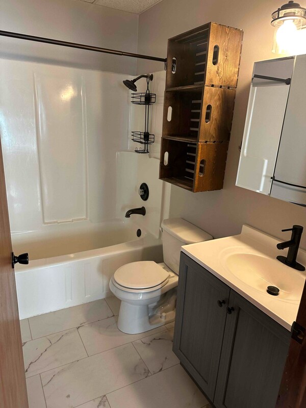 Building Photo - 16 N Hill St