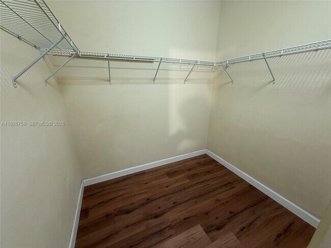 Building Photo - 9516 SW 167th Ave