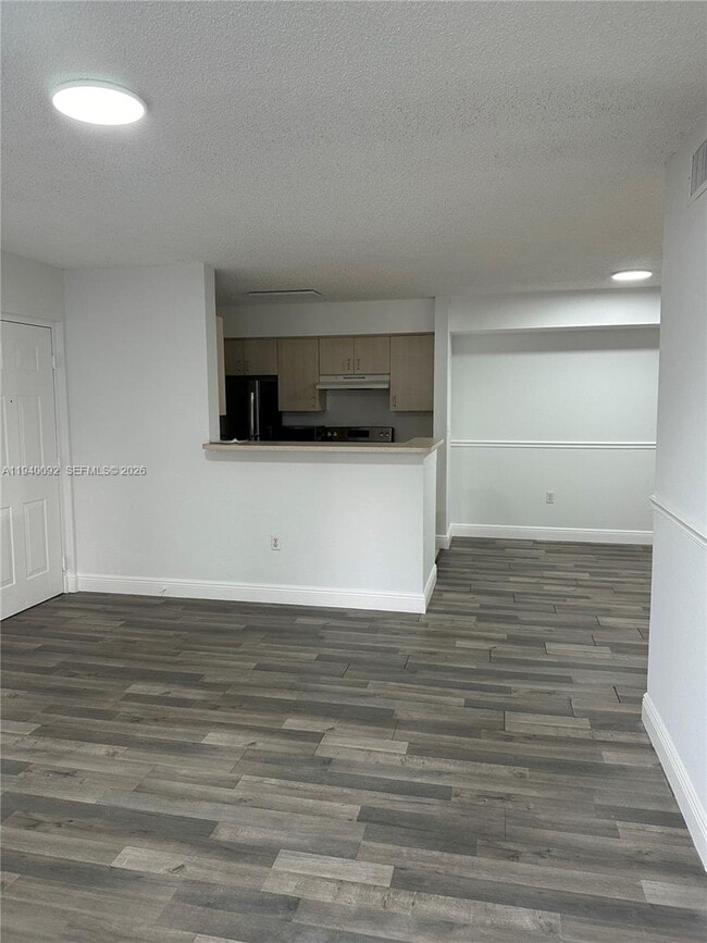 Building Photo - 620 SW 111th Ave