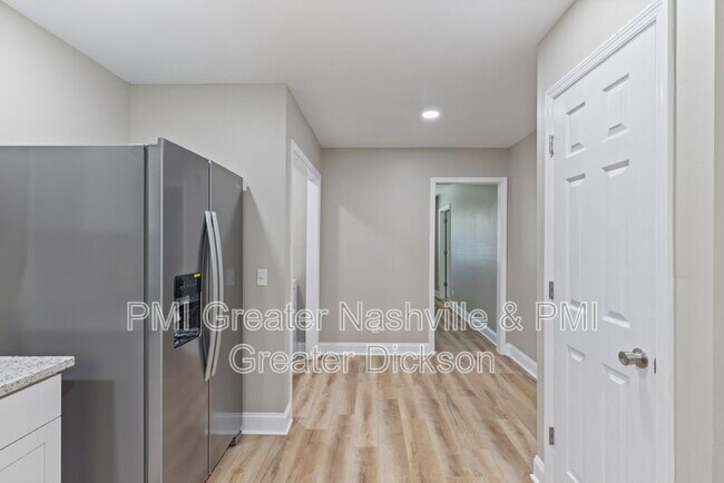 Building Photo - 201 Sylvis St