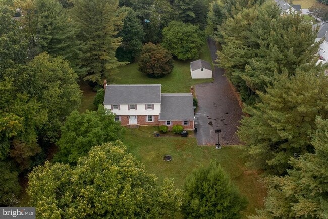 Building Photo - 415 New Rd