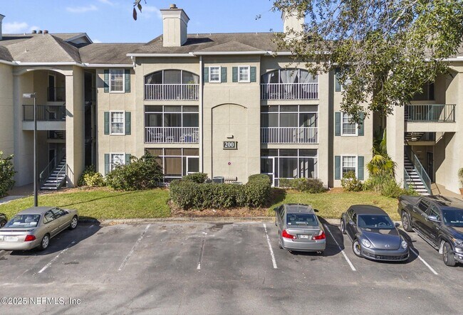 Building Photo - 200 Ironwood Dr