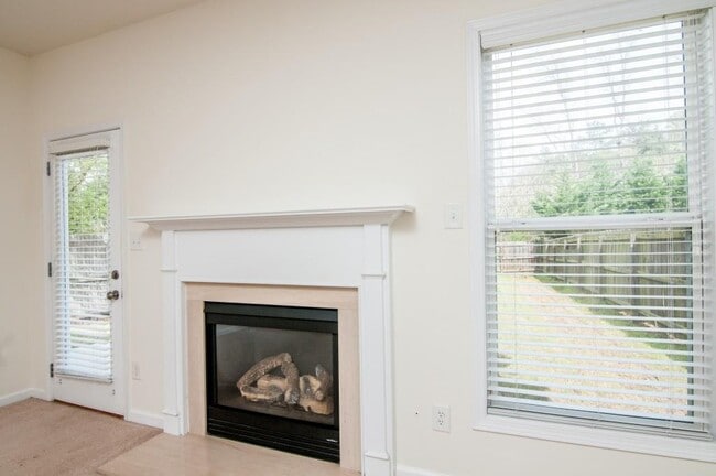 Building Photo - 267 Grenier Terrace NE