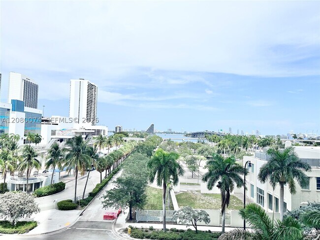 Building Photo - 1400 Biscayne Blvd