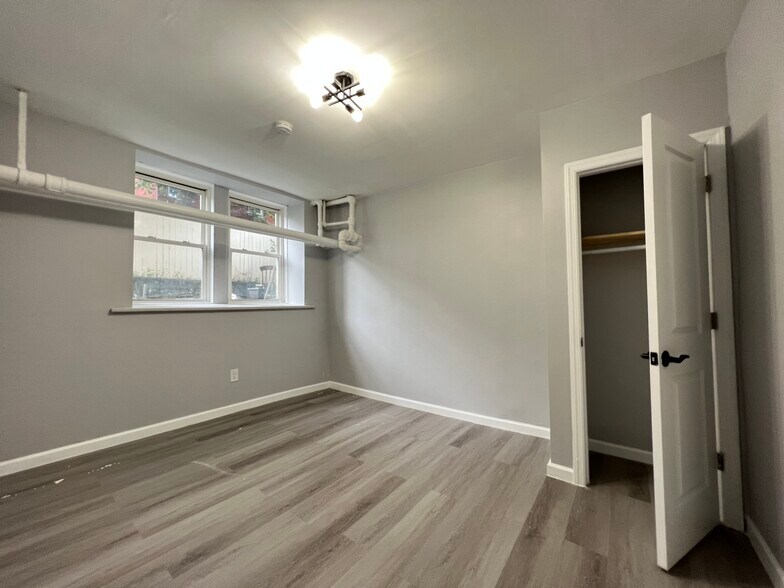 36 Sherman Pl Bsmt - 35 Sherman Pl