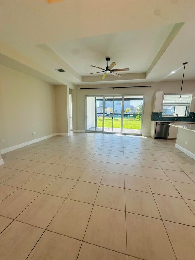 Building Photo - 5461 Pecan Dr