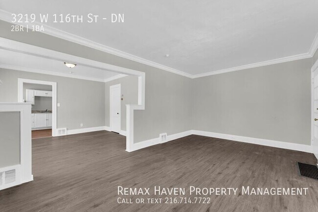 Building Photo - 3219 W 116th St