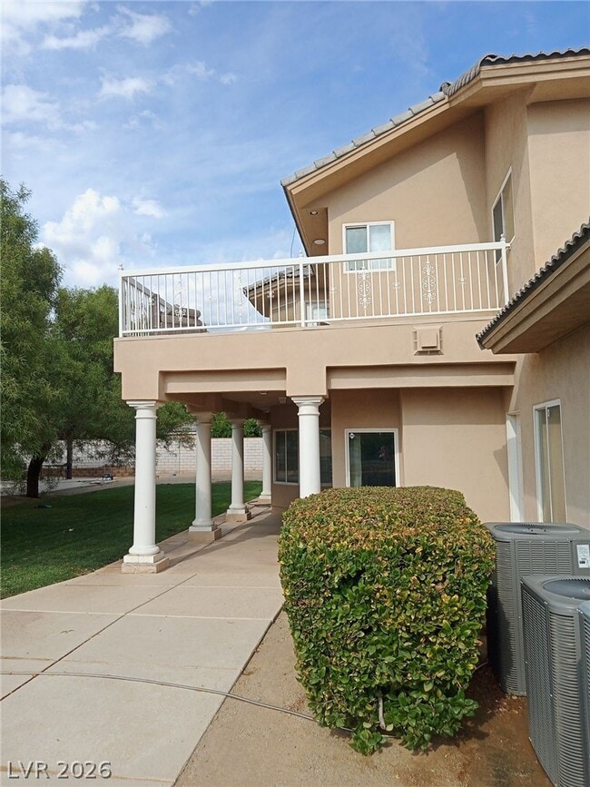 Building Photo - 8623 Golden Canyon Rd