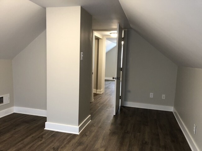 Building Photo - Spacious 4-Bedroom Home in Kentwood – Minutes from Grand Rapids