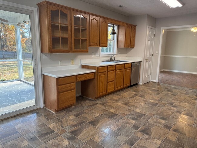 Building Photo - Beautiful home in Tucker Creek