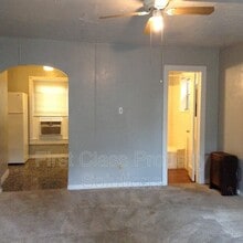 Building Photo - 121 NW 29th St