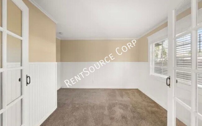 Building Photo - 25562 Avenida Frasca