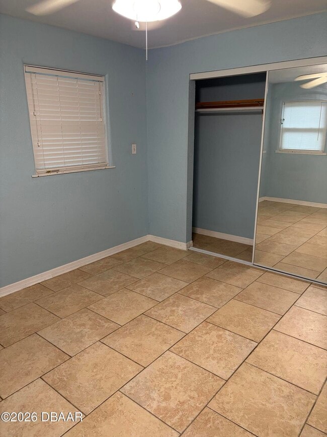 Building Photo - 2537 Coral Way W