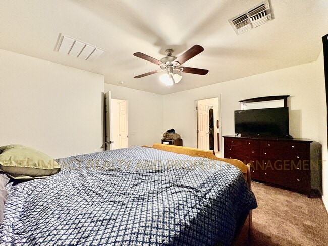 Building Photo - 10728 E Sanctuary Ridge Ln