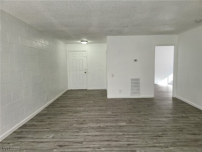 Building Photo - 2908 Marlin Ave