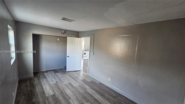 Building Photo - 374 NW 31st Ave