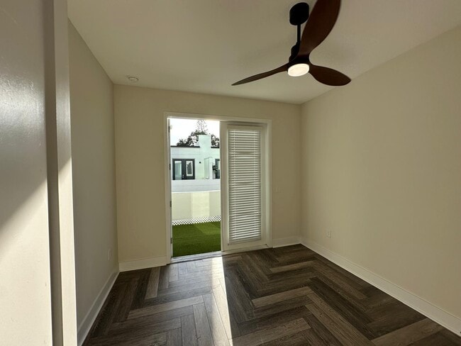 Building Photo - 142-837 Calla Terrace N