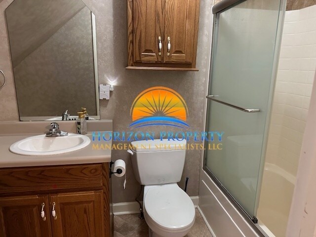 Building Photo - 127 Phantom Dr