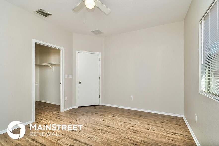 Building Photo - 2468 W Tyler River Dr