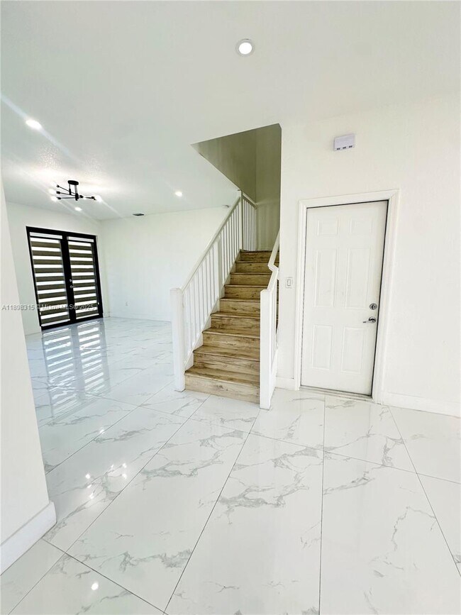 Building Photo - 1831 SW 145th Ave