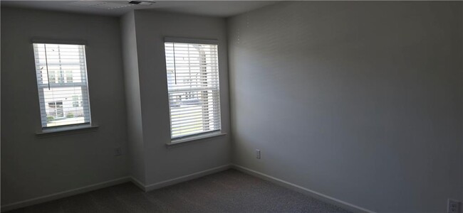 Building Photo - 2801 Habibi Ct