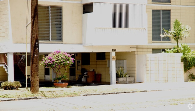 Building Photo - Kalakaue Terrace