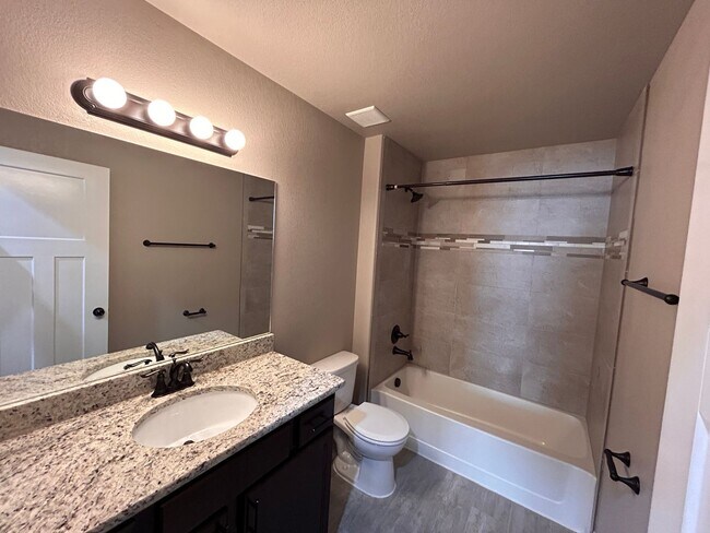 Building Photo - 3 Bed 3 bath house in The Glen At Widefield!