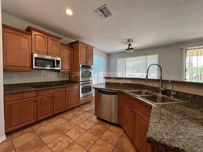 Building Photo - 9707 S 45th Ave