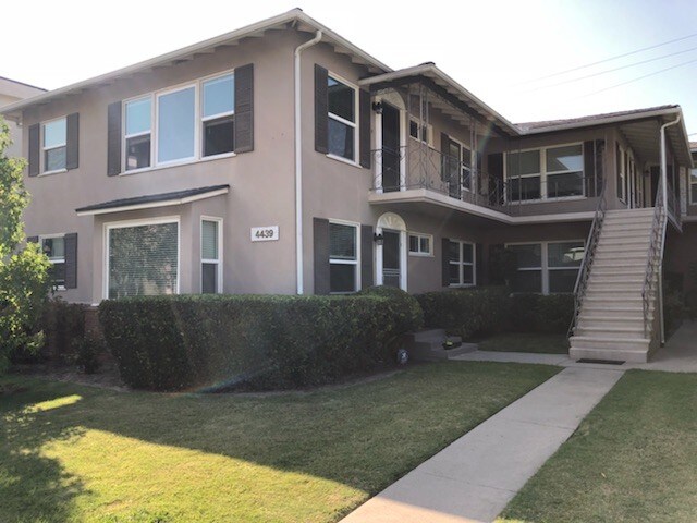 Apartment Building - 4439 Lakeside Dr