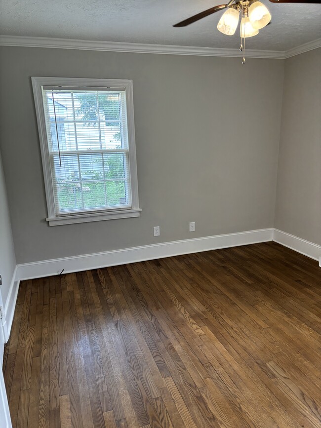 Building Photo - 106 Willborough Ave