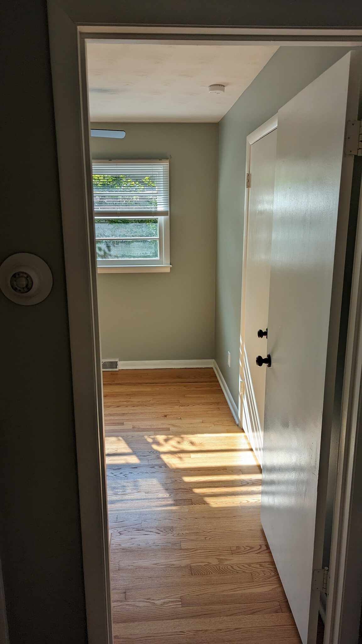 Building Photo - 732 Fairview Rd