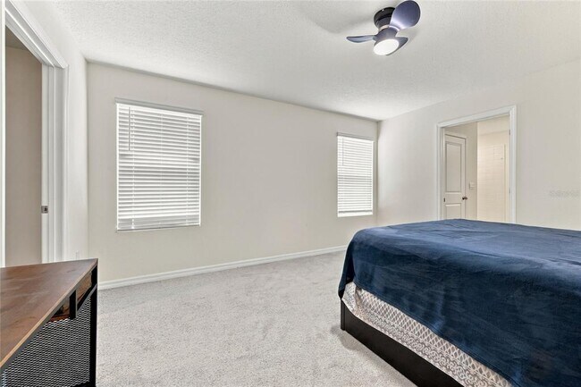 Building Photo - 5166 SW 48th Ln