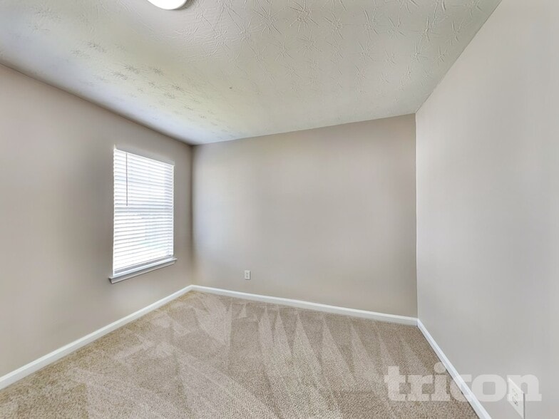 Building Photo - 7192 Tanger Blvd